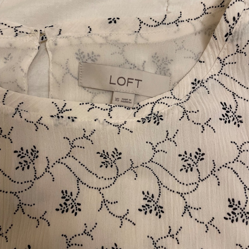 LOFT Floral Cap Sleeve Sash-Tie Waist Blouse Size XS - EUC!